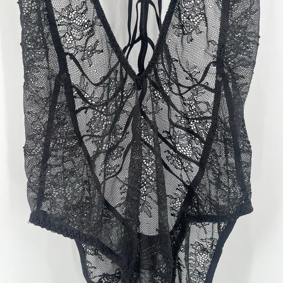 VICTORIA'S SECRET Bodysuit Size Small Lace Lingerie Black Plunge Sexy Strappy - Picture 6 of 12